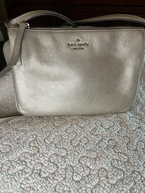 Kate Spade NY Metallic Champagne Crsbdy Bag Triple Compartment Pebbled Leather